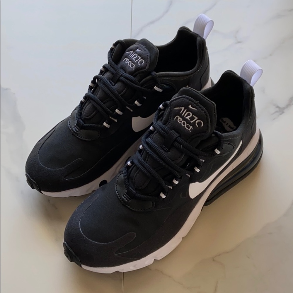 NWT Nike Air Max 270 React - Picture 5 of 8